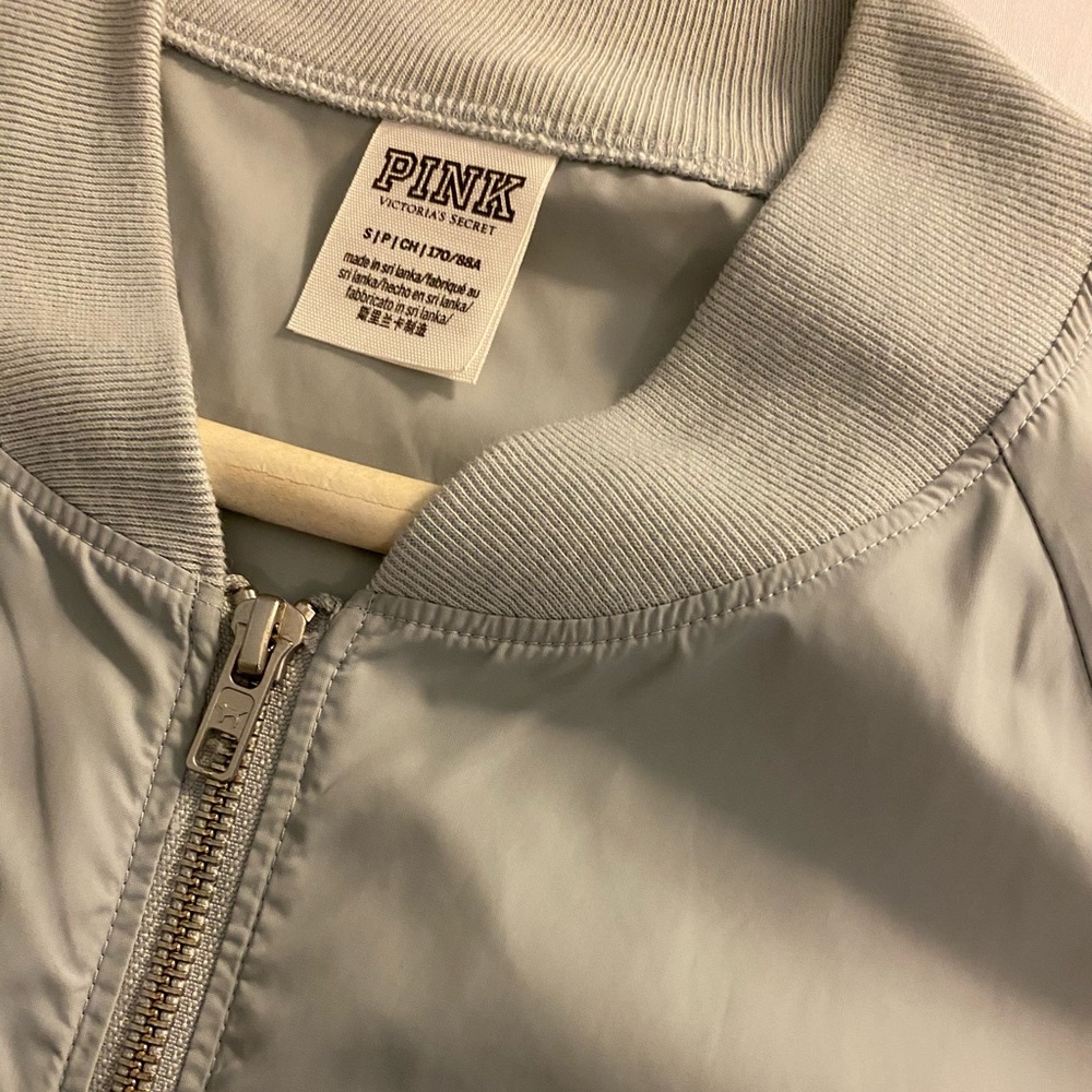 PINK windbreaker - Picture 2 of 4